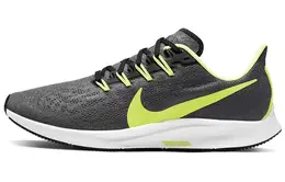 Nike: Серые кроссовки 