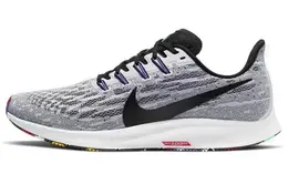 Nike: Серые кроссовки 