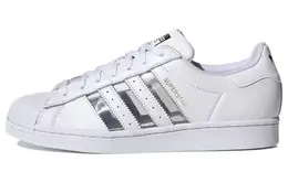 adidas: Белые кеды  Superstar