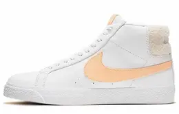 Nike: Белые кеды  Blazer