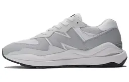 New Balance: Серые кроссовки  5740