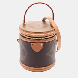 Louis Vuitton: Коричневая сумка 