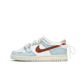 Nike: Серые кроссовки  Dunk