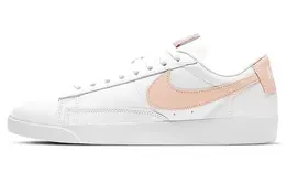 Nike: Белые кеды  Blazer Low LE