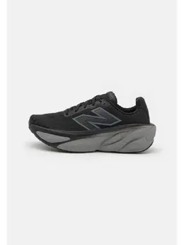 New Balance: Чёрные кроссовки 
