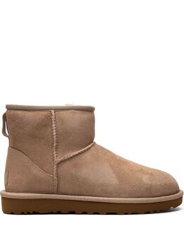 UGG: Коричневые ботинки  Classic Mini II
