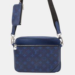 Louis Vuitton: Голубая сумка 