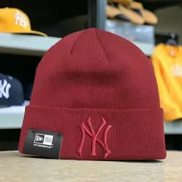 NEW ERA: Бордовая шапка  NY