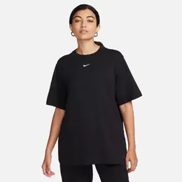 Nike: Чёрная футболка  Sportswear Essential