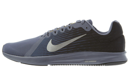 Nike: Серые кроссовки 