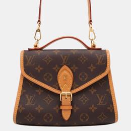 Louis Vuitton: Чёрная сумка 