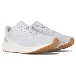 New Balance: Белые кроссовки  Arishi