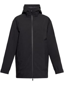 Moncler: Чёрное пальто 