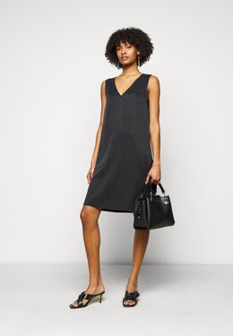 Emporio Armani: Чёрная сумка 