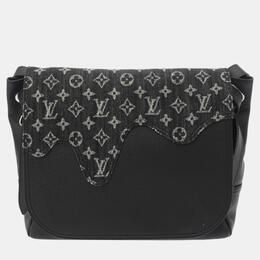 Louis Vuitton: Чёрная сумка 