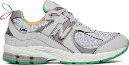 New Balance: Белые кроссовки  2002R