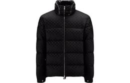 Moncler: Чёрный пуховик 