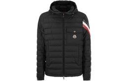 Moncler: Чёрная куртка 