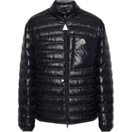 Moncler: Чёрная куртка 