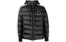 Moncler: Чёрный пуховик 