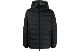 Moncler: Чёрный пуховик 