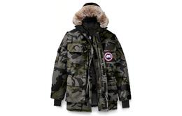 Canada Goose: Серый пуховик  Expedition