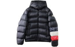 Moncler: Чёрный пуховик 