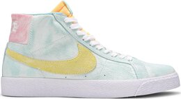 Nike: Светлые кроссовки  Blazer Mid Premium