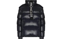 Moncler: Чёрный пуховик 