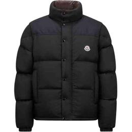 Moncler: Чёрный пуховик 