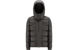 Moncler: Чёрный пуховик 