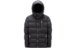 Moncler: Чёрный пуховик 