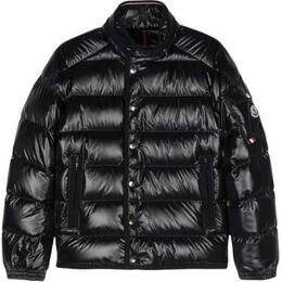 Moncler: Тёмный пуховик 