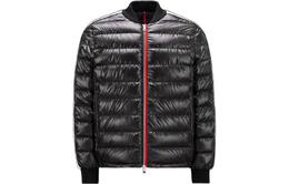 Moncler: Чёрный пуховик 