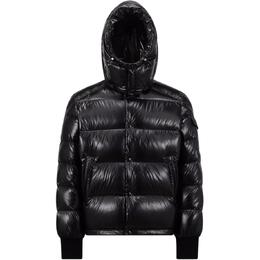 Moncler: Чёрный пуховик 