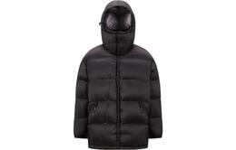 Moncler: Чёрный пуховик 