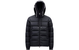 Moncler: Чёрный пуховик 