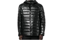 Moncler: Чёрный пуховик 