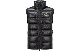 Moncler: Чёрный жилет 