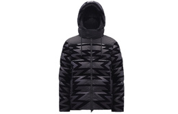 Moncler: Чёрный пуховик 