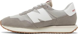 New Balance: Серые кроссовки 