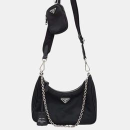 Prada: Чёрная сумка 
