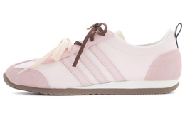 Adidas: Белые кроссовки 
