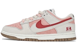 Nike: Розовые кроссовки  Dunk