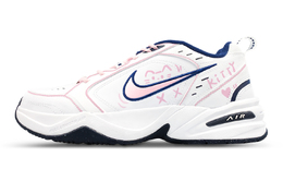 Nike: Белые кроссовки  Air Monarch