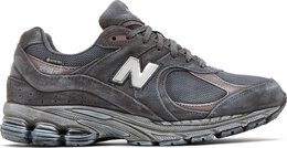 New Balance: Серые кроссовки  2002R