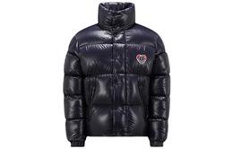 Moncler: Тёмный пуховик 