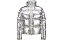 Moncler: Серебристый пуховик 