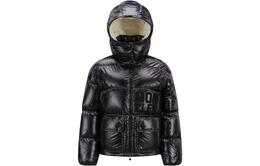 Moncler: Чёрный пуховик 