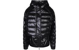 Moncler: Чёрная куртка 